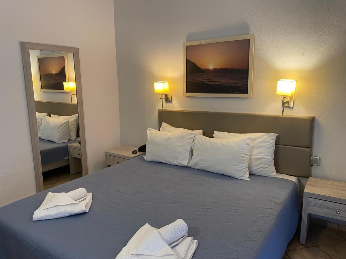 אלונדה Aristea Hotel מראה חיצוני תמונה