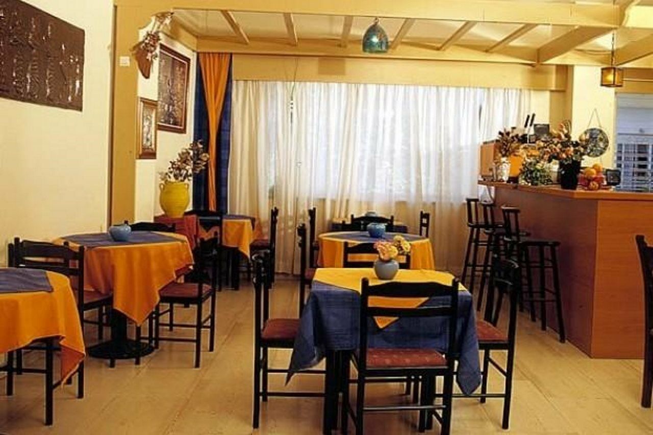 אלונדה Aristea Hotel מראה חיצוני תמונה